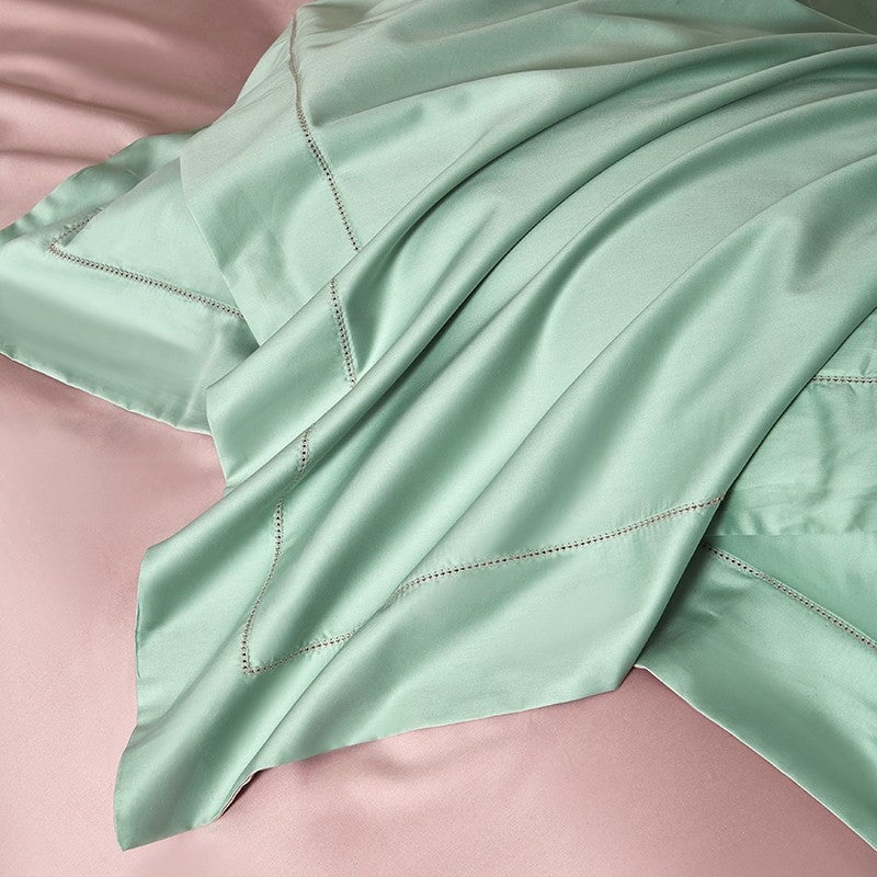 Reversible Pale Pink/Green Duvet Cover Set (1000 TC)